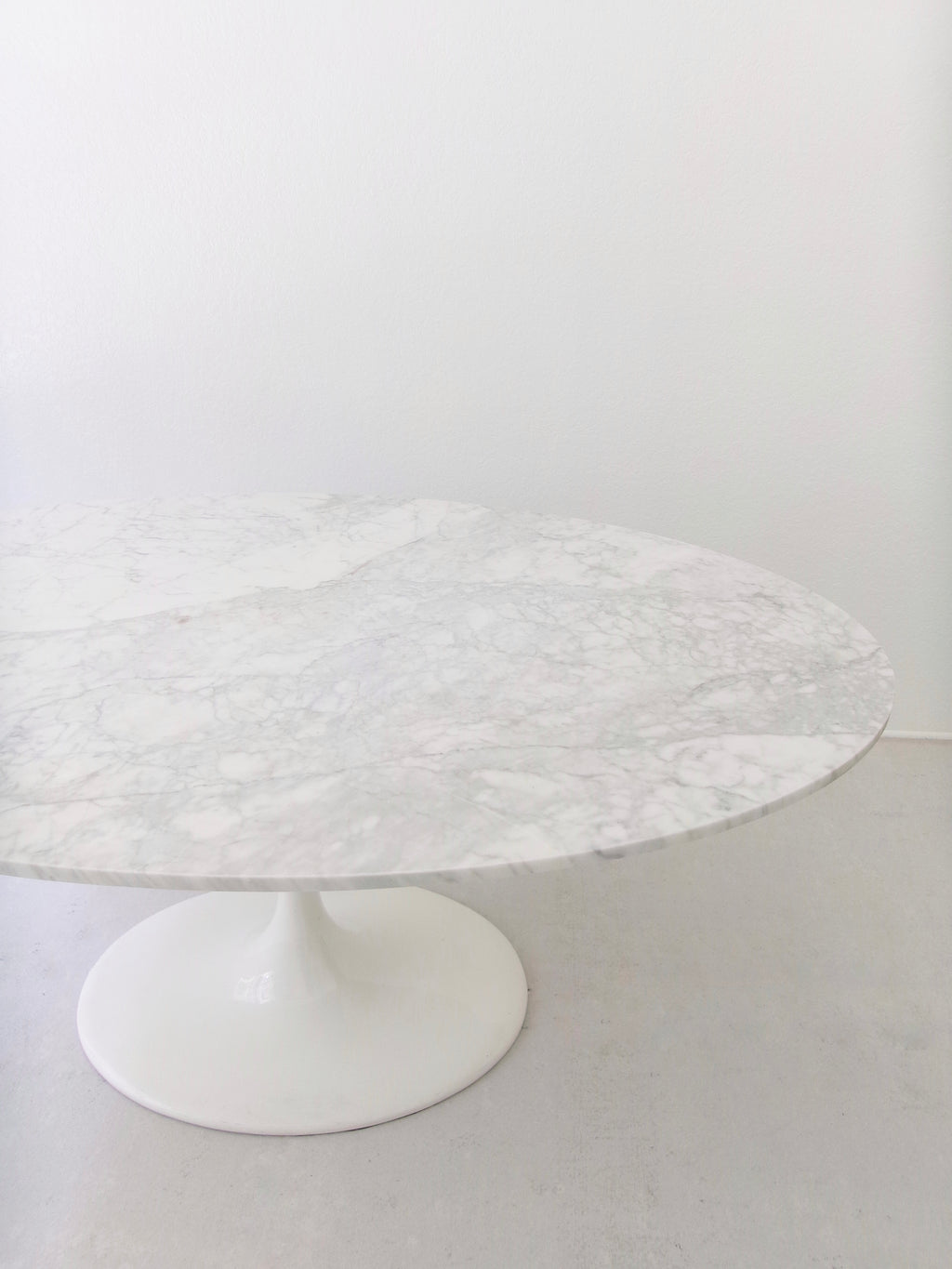 Vintage Eero Saarinen Oval Tulip Dining Table in White Carrara Marble