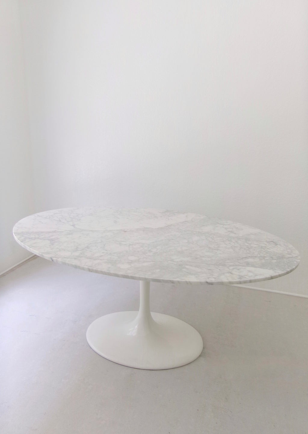 Vintage Eero Saarinen Oval Tulip Dining Table in White Carrara Marble