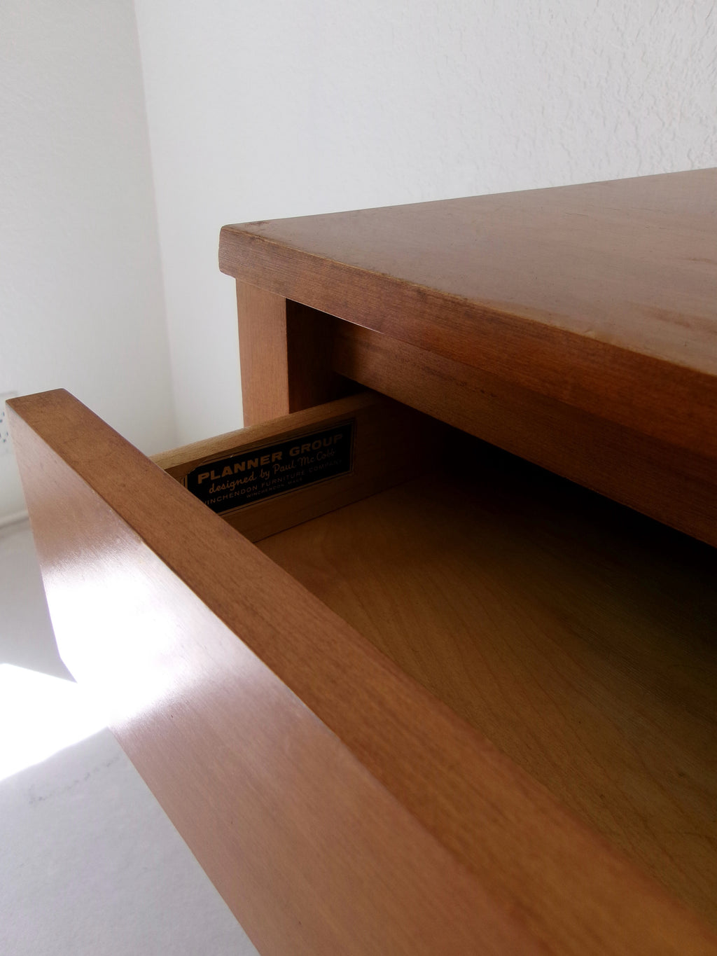 Vintage Paul McCobb Planner Group Desk Mid Century Modern Writing Desk Tobacco Finish Wood Desk