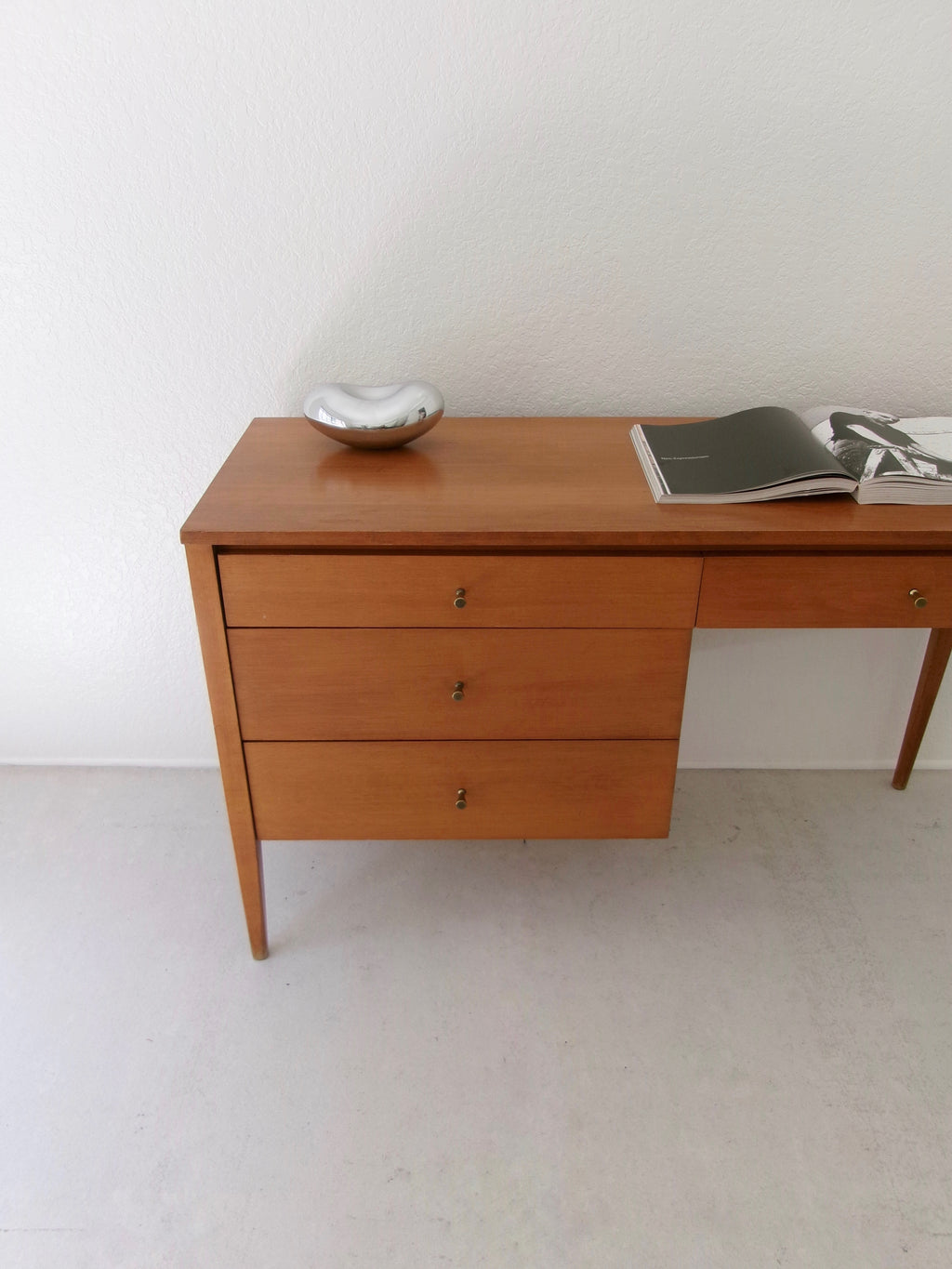 Vintage Paul McCobb Planner Group Desk Mid Century Modern Writing Desk Tobacco Finish Wood Desk