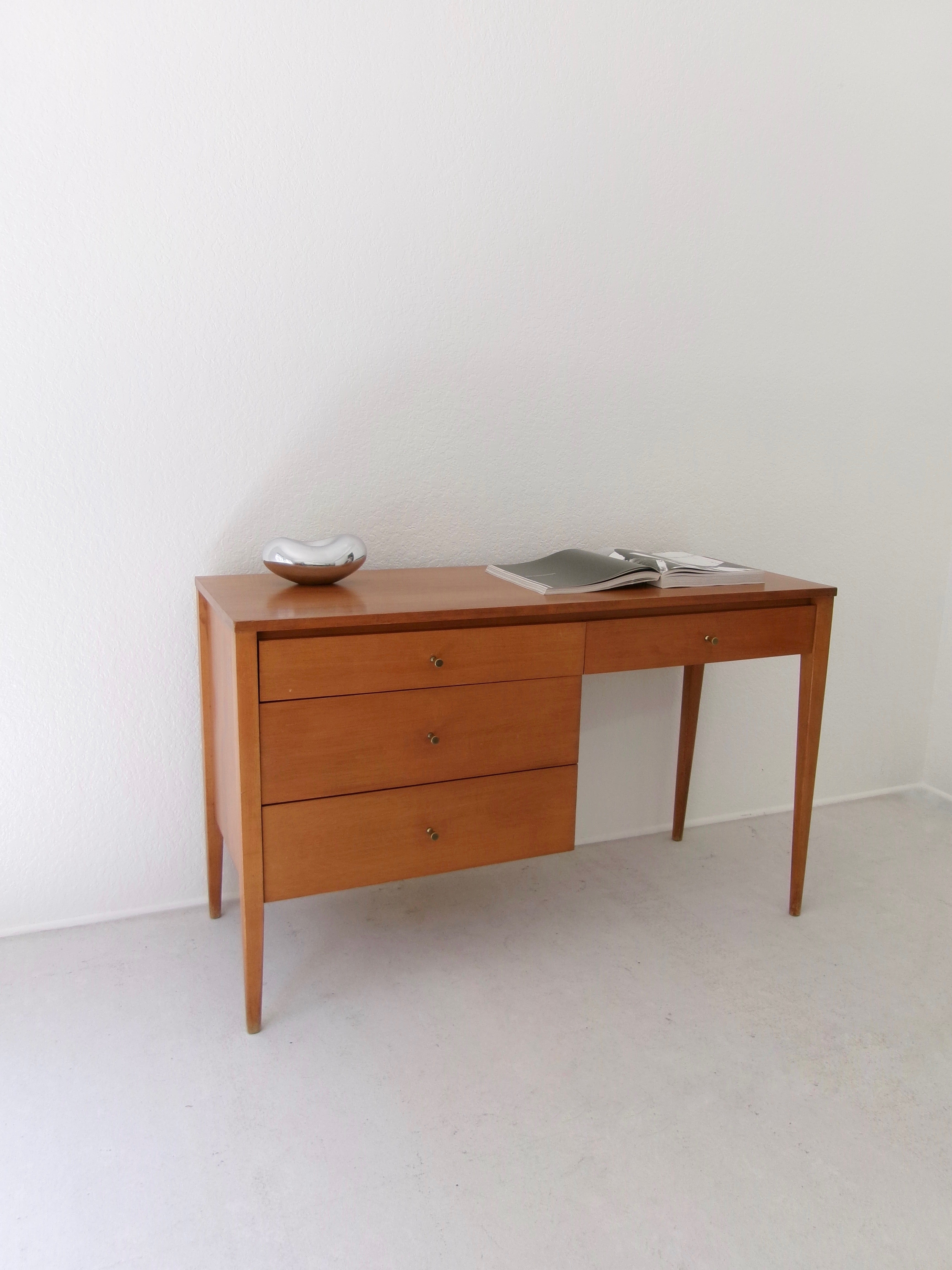 Vintage Paul McCobb Planner Group Desk Mid Century Modern Writing Desk Tobacco Finish Wood Desk