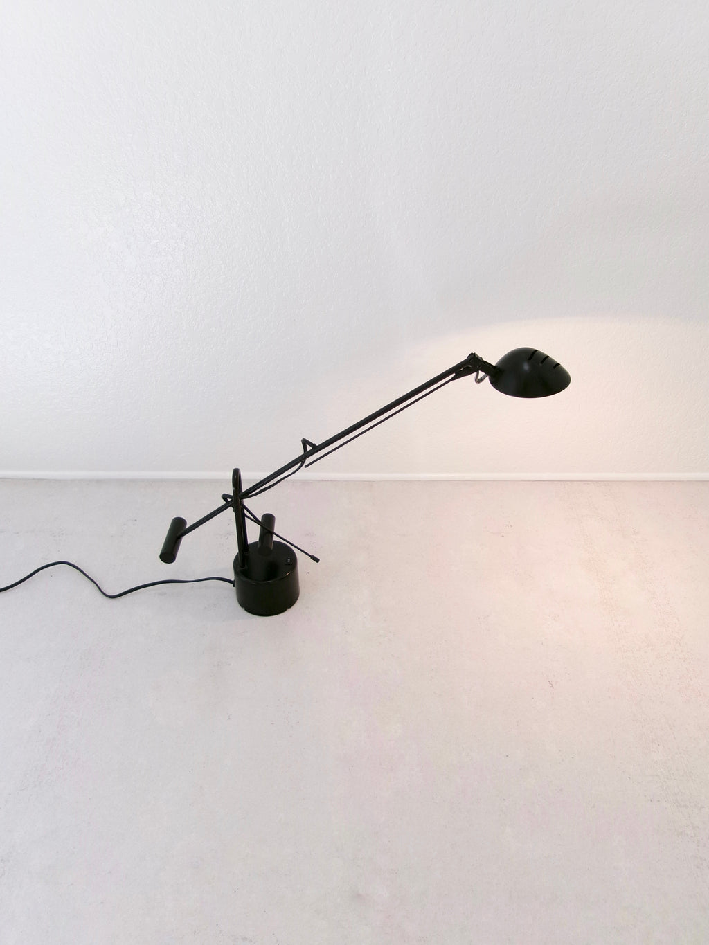 Vintage Halogen Cantilever Black Metal Desk Lamp