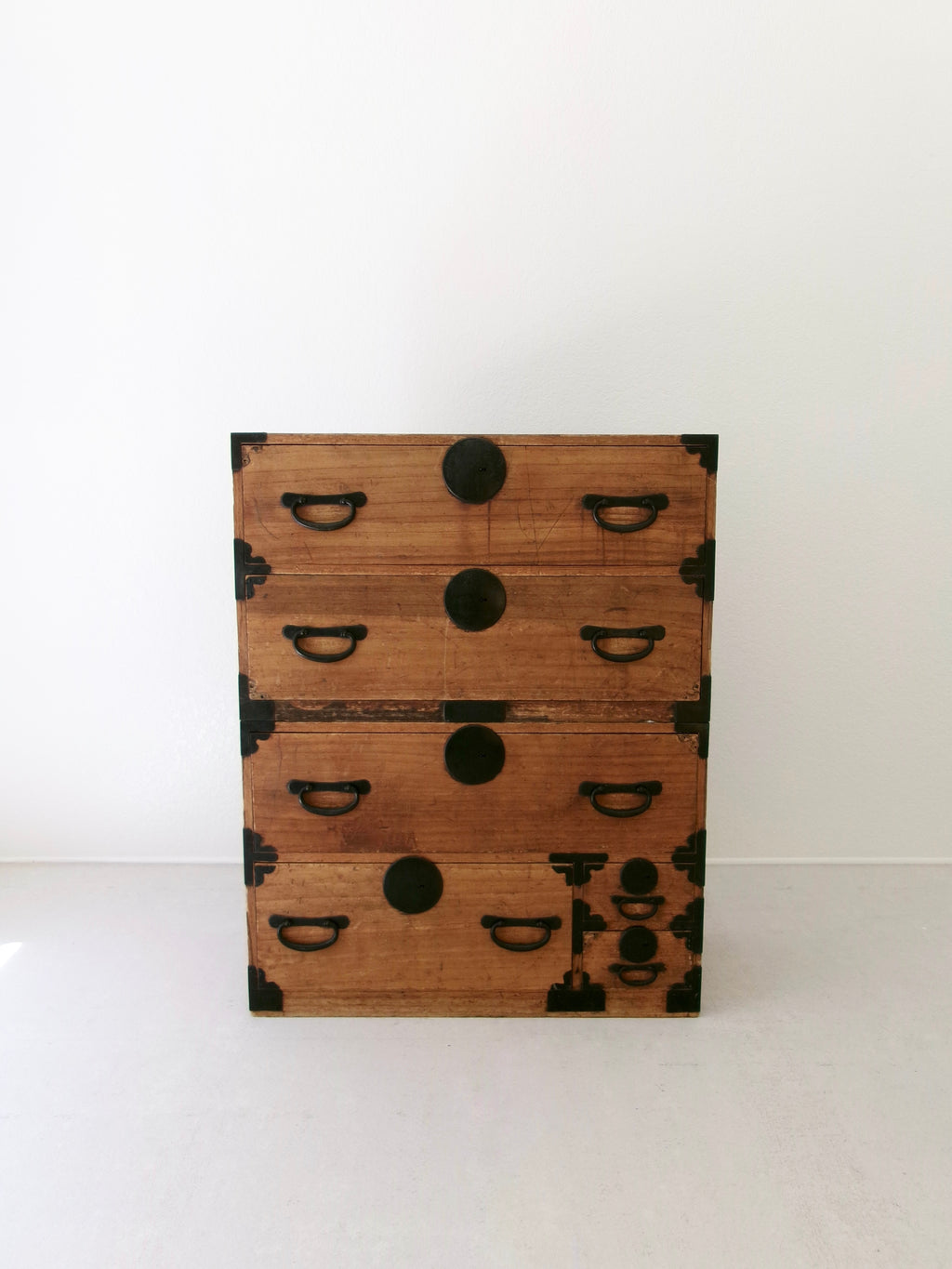 Early 20th Century Japanese Tansu Dresser