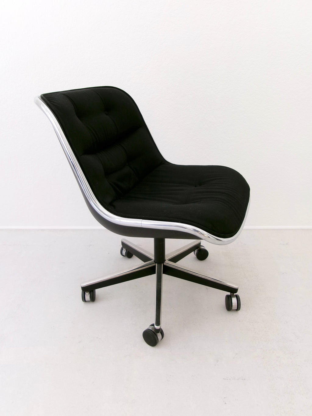 Vintage Knoll Pollock Executive Swivel Chair in Black Upholstery