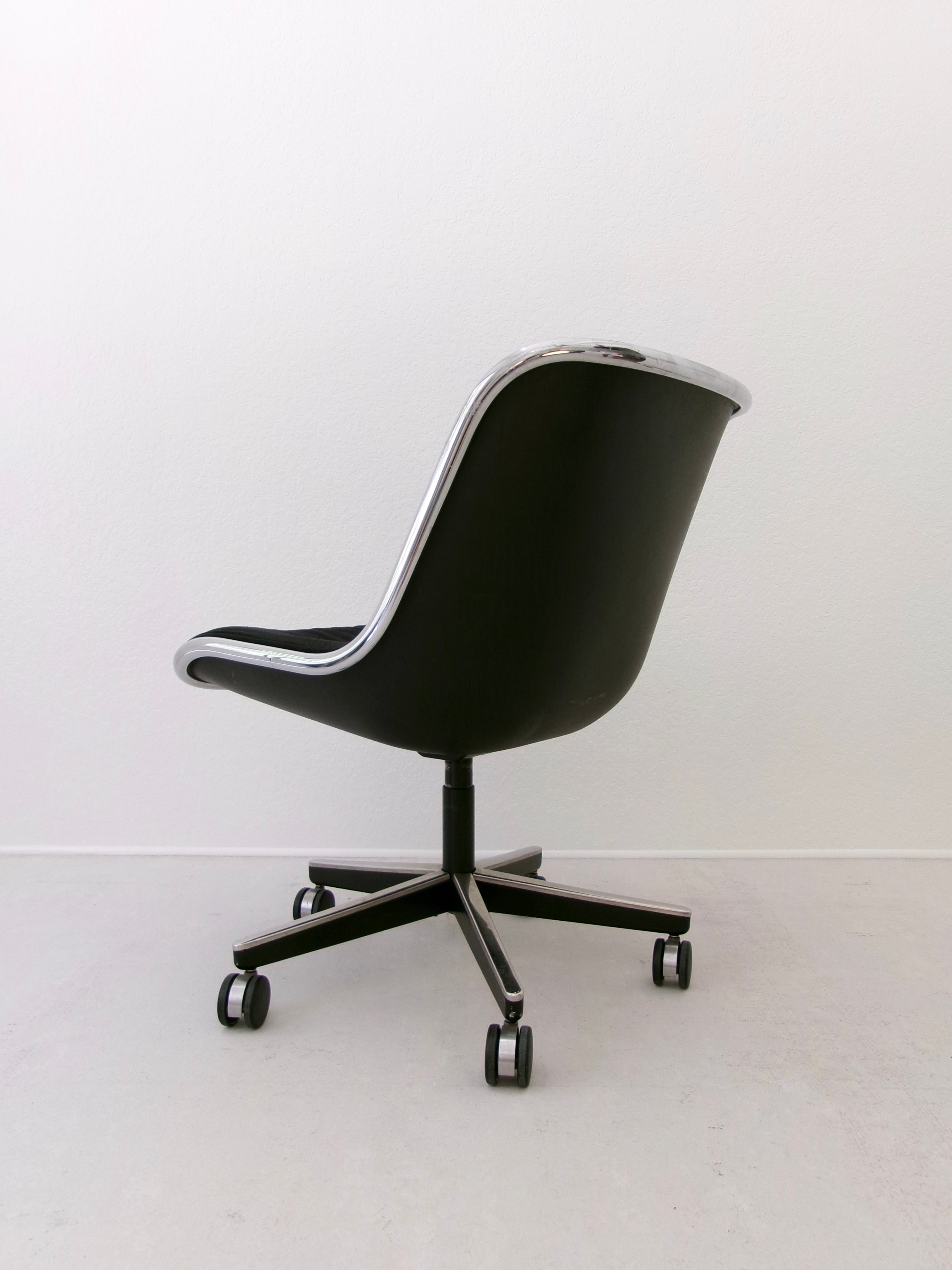 Vintage Knoll Pollock Executive Swivel Chair in Black Upholstery
