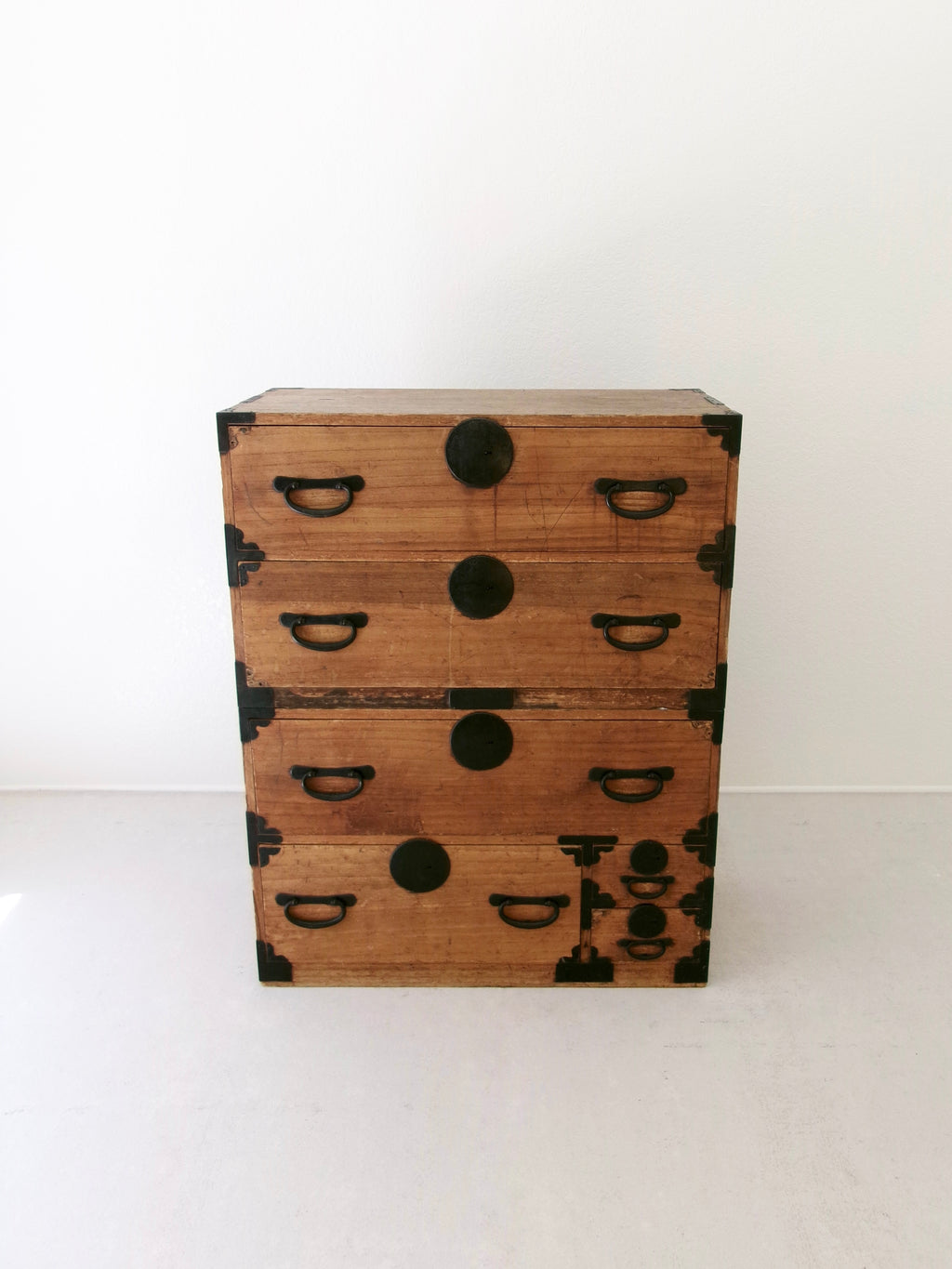 Early 20th Century Japanese Tansu Dresser