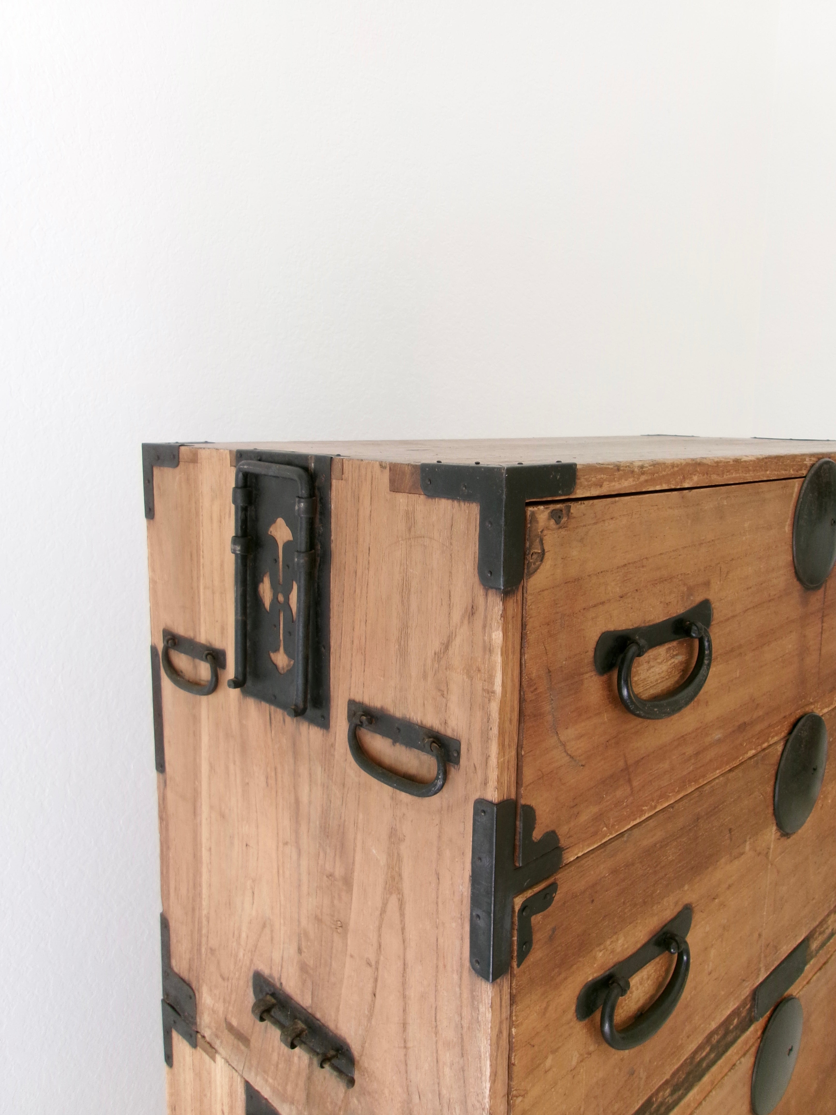 Early 20th Century Japanese Tansu Dresser