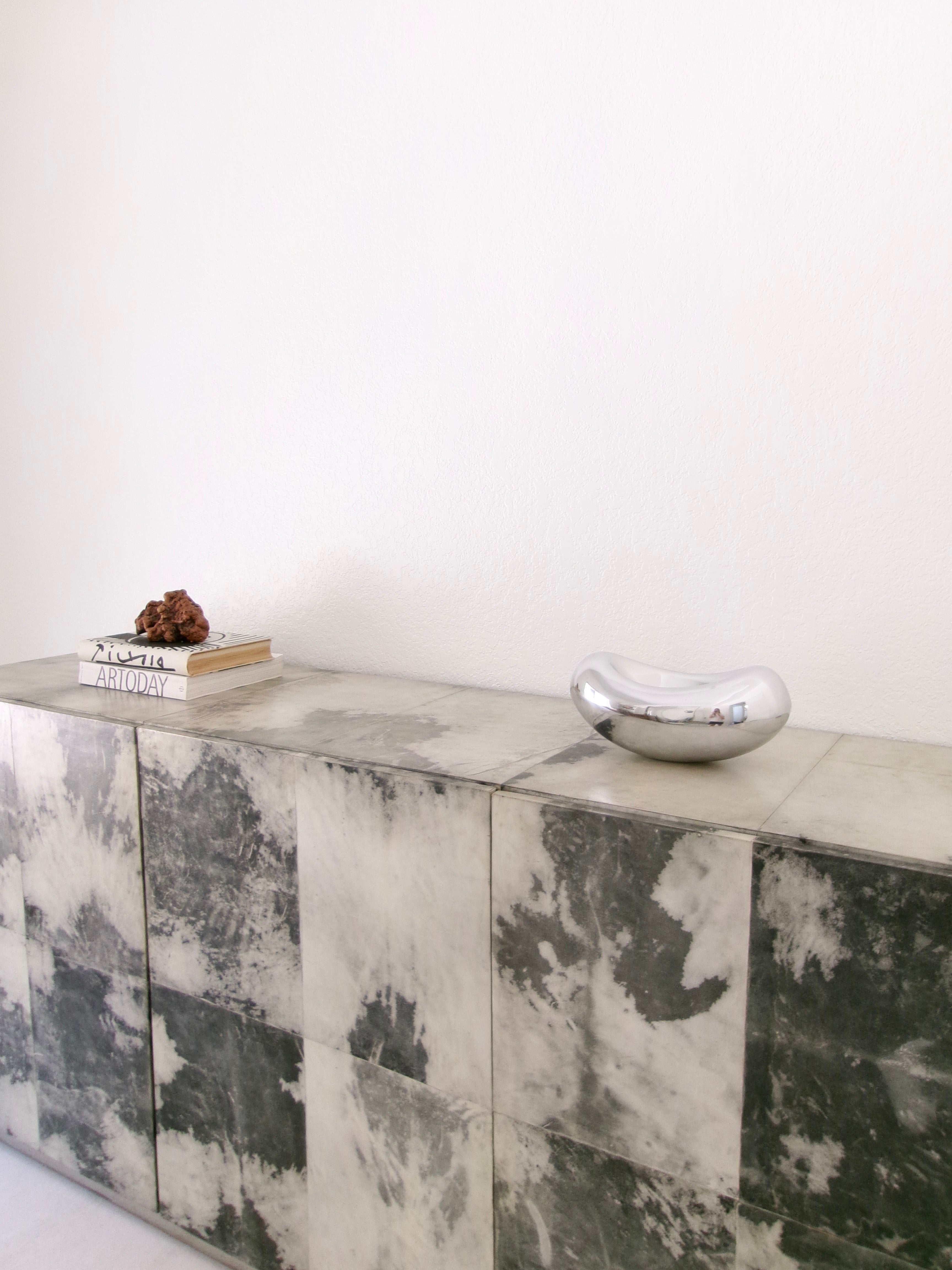 Contemporary Bernhardt Rohe Espinoza Media Console Credenza in Marbled Goatskin Parchment